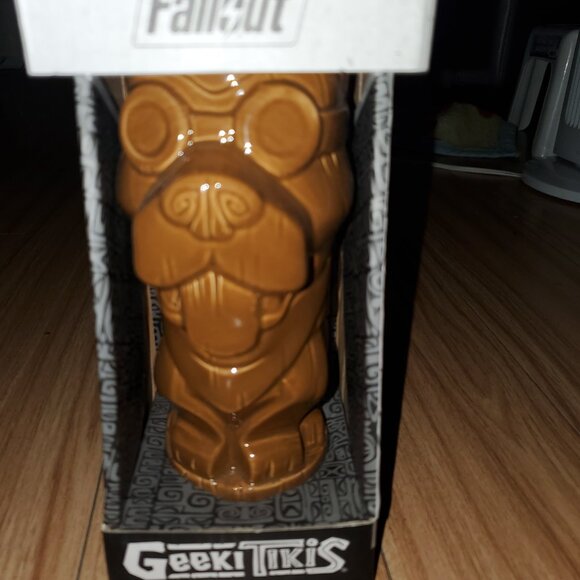 Fallout Deathclaw and Dogmeat Geeki Tiki mugs - Picture 2 of 2